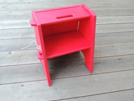 tabouret_pliant_rouge_1.JPG