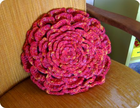 2009_03_coussin-crochet2.jpg